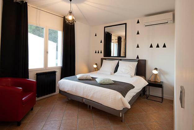 Mise En Scene Bed & Breakfast Aumelas Exterior foto